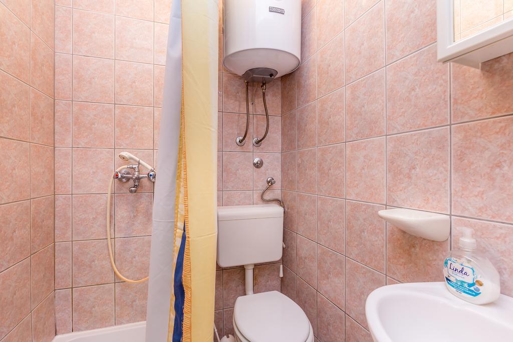Apartments Nevenka Крк Экстерьер фото